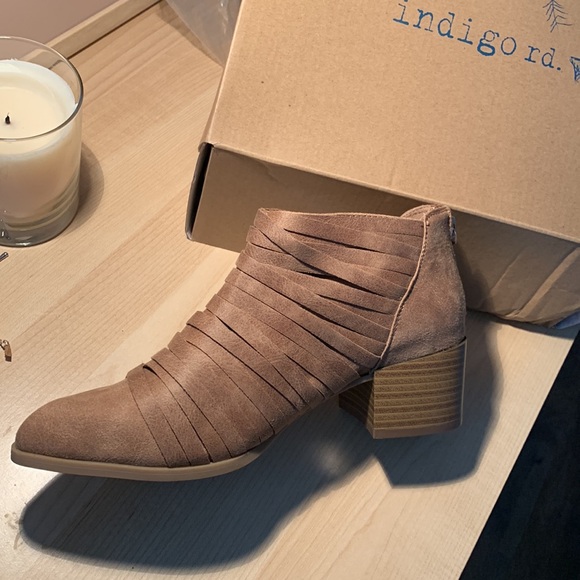 Francesca’s - Ankle Shoes (7 1/2) New! - Picture 9 of 12